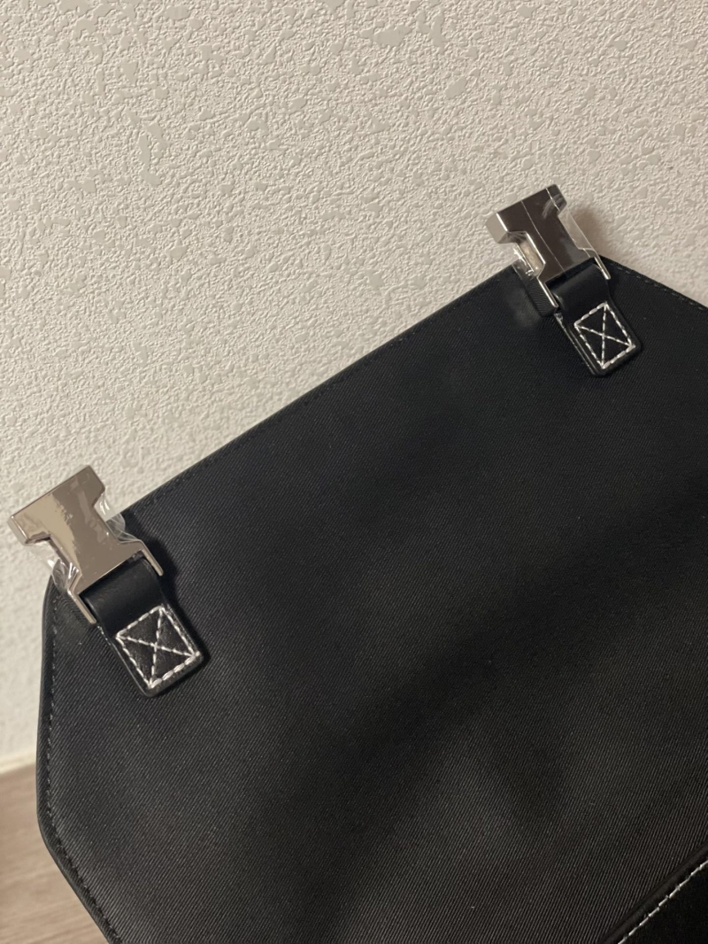 mens Bv*b*rry satchel bags